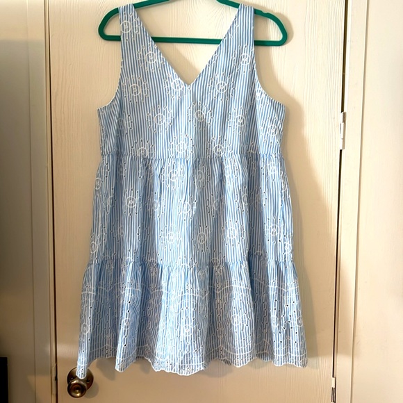 SOLD…Ann Taylor Loft Eyelet Striped Tiered Swing Dress Blue & White Size L NEW - Picture 4 of 16